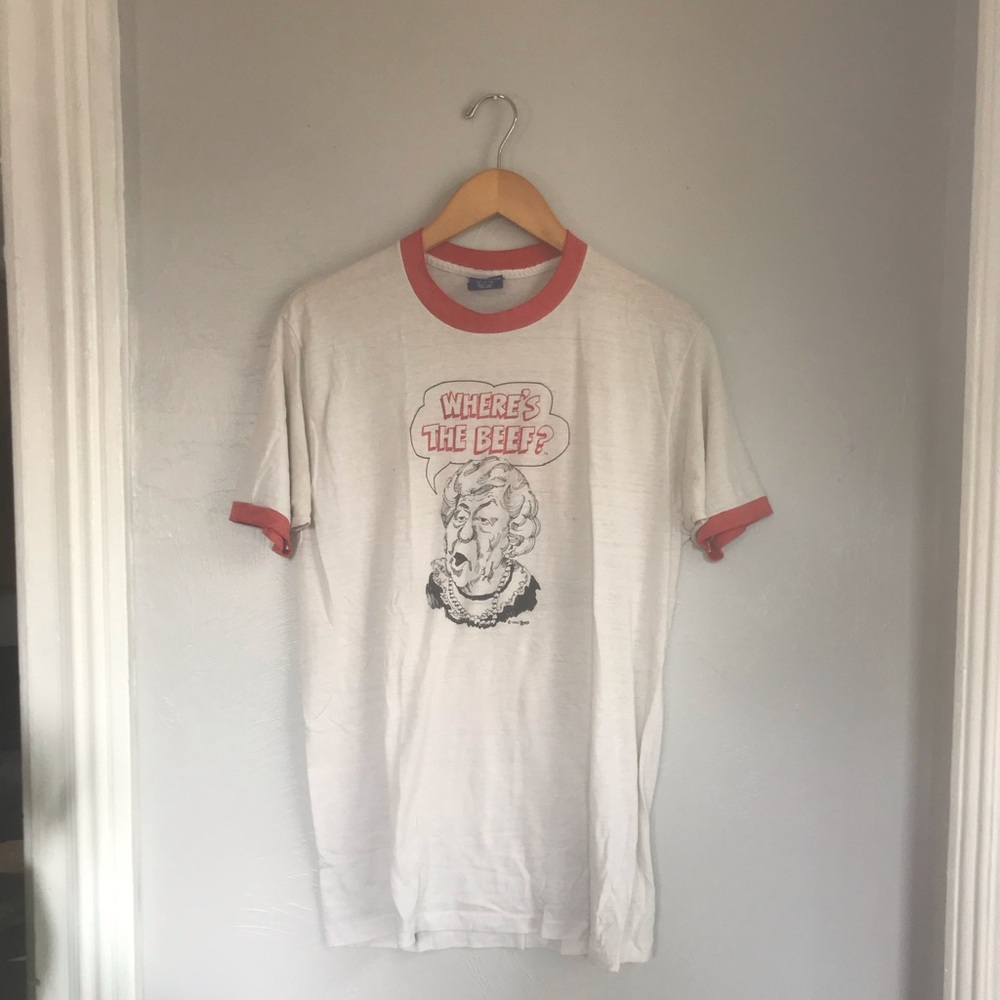 SOLD ☀️ Vintage Wendy's Ringer Tshirt